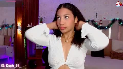 Snapshot of daphnne_tay chatting on November 24, 2025, 4:45 am dhapnne online show from November 24, 2025, 4:45 am