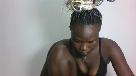 Snapshot of darberry21 chatting on January 16, 2026, 3:10 am ESTHER online show from January 16, 2026, 3:10 am