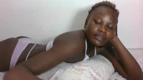 Snapshot of darberry21 chatting on February 3, 2026, 6:40 am ESTHER online show from February 3, 2026, 6:40 am