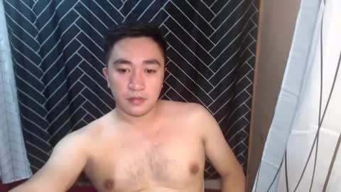 Snapshot of darby1992 chatting on February 9, 2025, 1:35 pm Rob online show from February 9, 2025, 1:35 pm