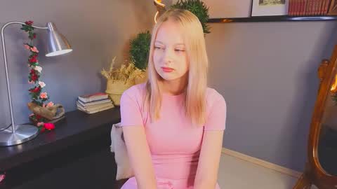 Kami online show from November 14, 2025, 3:38 am