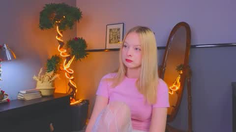 Kami online show from December 16, 2025, 4:17 am