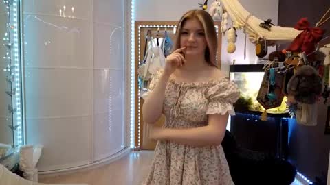 Snapshot of darcimichele chatting on November 18, 2025, 3:49 pm Iwi online show from November 18, 2025, 3:49 pm