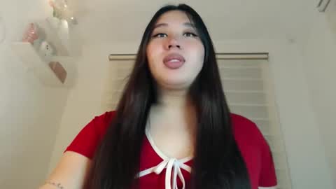 Snapshot of darcy_world chatting on May 7, 2026, 7:52 pm DARCY online show from May 7, 2026, 7:52 pm
