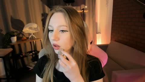 Snapshot of dariatate chatting on March 22, 2026, 9:56 am Daria Tate online show from March 22, 2026, 9:56 am
