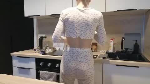 Snapshot of darilboom chatting on December 3, 2025, 10:24 am darilboom online show from December 3, 2025, 10:24 am