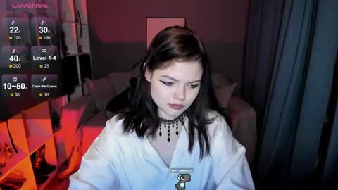 Dari the it woman online show from January 7, 2025, 9:03 pm