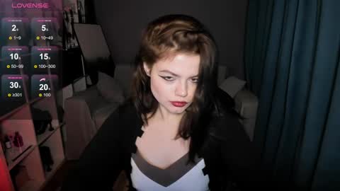 Dari the it woman online show from January 10, 2025, 9:10 pm