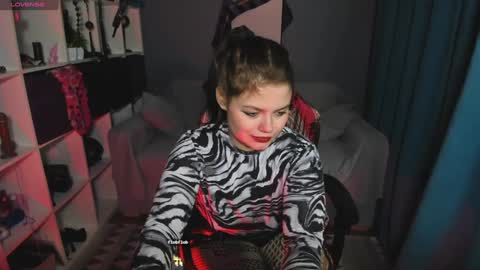 Dari the it woman online show from January 26, 2025, 11:50 pm