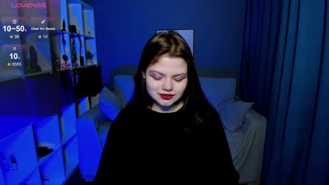 Dari the it woman online show from February 19, 2025, 10:09 pm