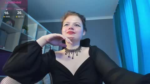 Dari the it woman online show from March 10, 2025, 9:10 am