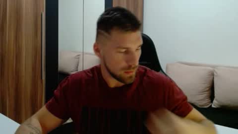 darius_94 online show from February 19, 2026, 5:53 pm
