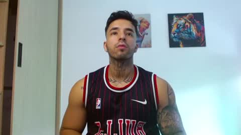 Snapshot of darius_phoenix chatting on July 4, 2026, 5:08 pm Darius Phoenix online show from July 4, 2026, 5:08 pm