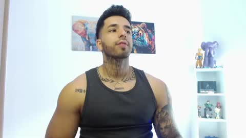 Snapshot of darius_phoenix chatting on July 9, 2026, 6:01 pm Darius Phoenix online show from July 9, 2026, 6:01 pm