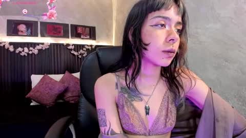 Dark online show from October 9, 2025, 12:14 pm