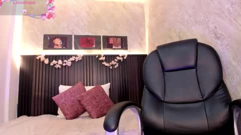 Dark online show from October 13, 2025, 10:37 am