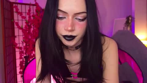 Snapshot of dark_diva chatting on February 17, 2026, 9:21 pm Diva online show from February 17, 2026, 9:21 pm