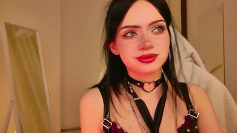 Snapshot of dark_diva chatting on June 22, 2026, 9:01 pm Diva online show from June 22, 2026, 9:01 pm