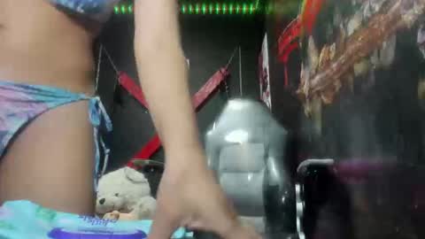 dark_doll5 online show from September 25, 2025, 11:52 pm