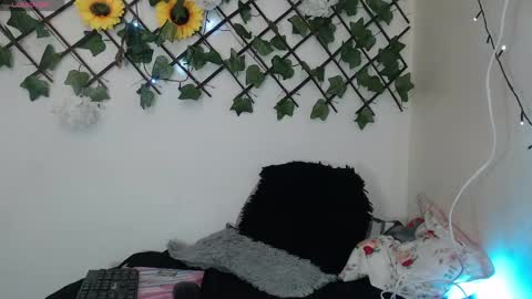 Snapshot of dark_flama chatting on May 15, 2026, 10:50 pm dark_flama online show from May 15, 2026, 10:50 pm