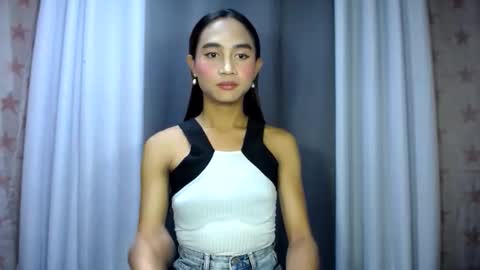 LIANNA online show from April 15, 2026, 10:22 am