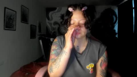 Snapshot of dark_miau chatting on December 4, 2025, 9:45 pm miau online show from December 4, 2025, 9:45 pm