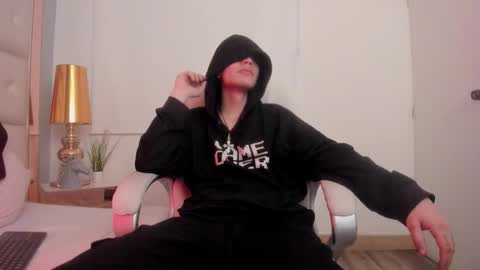 dark_sun333 online show from November 11, 2025, 11:16 pm