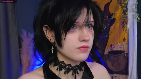 Snapshot of dark_vamp_ chatting on December 6, 2024, 8:51 pm Vamp online show from December 6, 2024, 8:51 pm