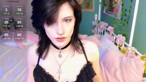 Vamp  online show from September 26, 2025, 2:43 pm