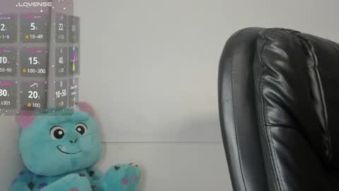 Snapshot of darkboy26_ chatting on June 16, 2026, 12:35 am Blake online show from June 16, 2026, 12:35 am
