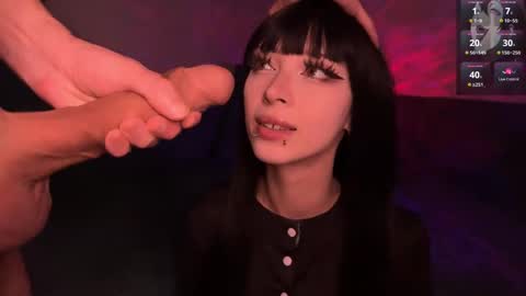 Yuu online show from December 4, 2025, 5:39 am