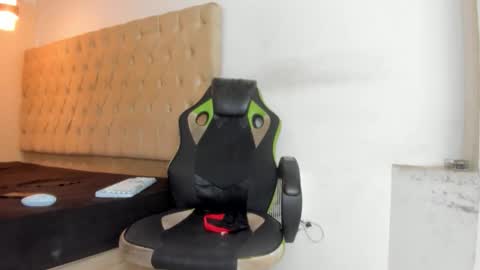 darkknightx01 online show from March 13, 2026, 1:34 am