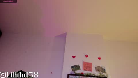 darknes_lilith18 online show from April 17, 2026, 2:47 am