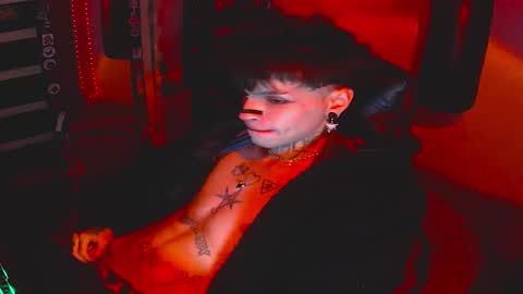   online show from November 8, 2025, 3:39 am