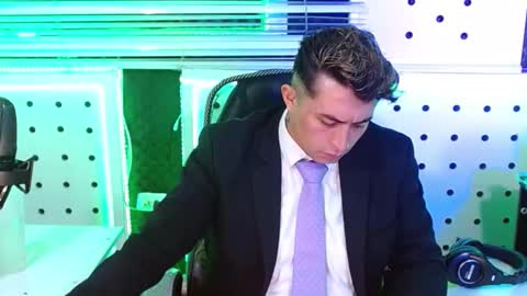 DARKO0717 online show from November 24, 2025, 2:06 pm