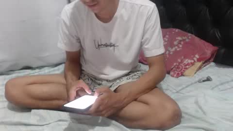 darkr_ider online show from April 16, 2026, 1:28 am