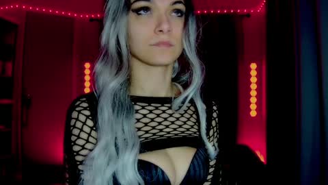 Snapshot of darkskullmistress chatting on May 16, 2026, 5:04 am roseredgoddess online show from May 16, 2026, 5:04 am