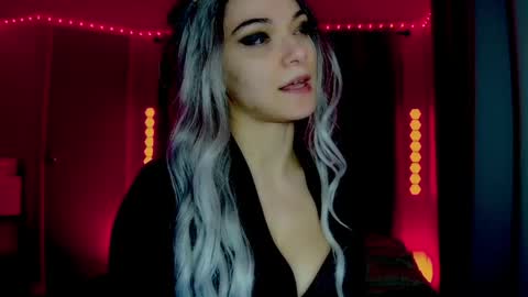 Snapshot of darkskullmistress chatting on May 26, 2026, 1:56 am roseredgoddess online show from May 26, 2026, 1:56 am