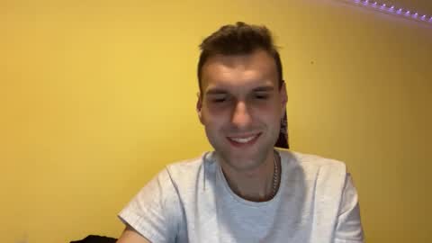 Snapshot of darktempt_ chatting on December 1, 2025, 7:52 pm Nick online show from December 1, 2025, 7:52 pm