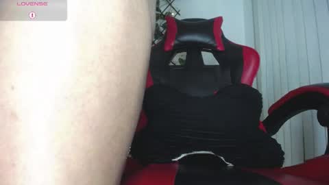 darkviper26 online show from April 5, 2026, 4:42 am