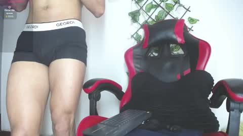 darkviper26 online show from May 13, 2026, 12:02 pm