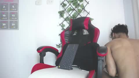 darkviper26 online show from May 19, 2026, 12:33 pm