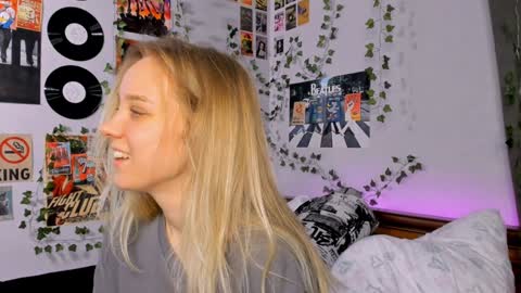 lina online show from December 12, 2024, 9:04 pm