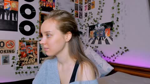 lina online show from December 13, 2024, 7:32 pm