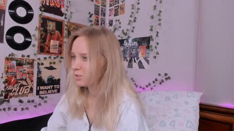 lina online show from December 16, 2024, 8:26 pm