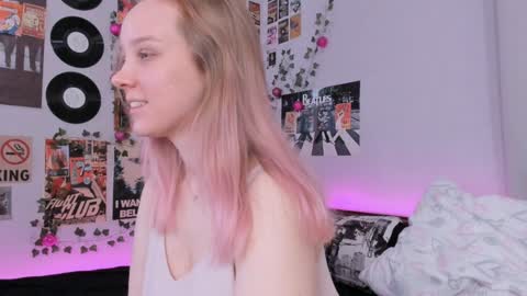 lina online show from January 5, 2025, 8:10 pm