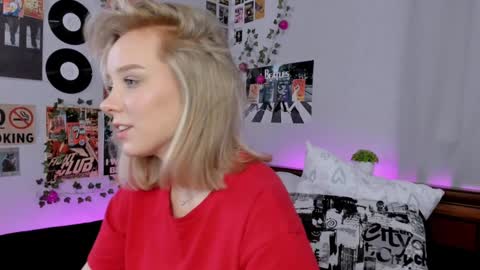 lina online show from January 14, 2025, 11:48 pm