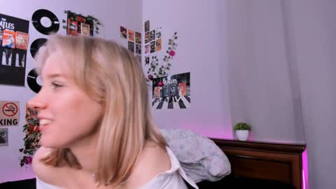 lina online show from February 1, 2025, 2:58 am