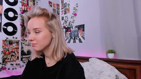 lina online show from February 2, 2025, 2:48 am