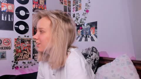 lina online show from February 7, 2025, 8:42 pm